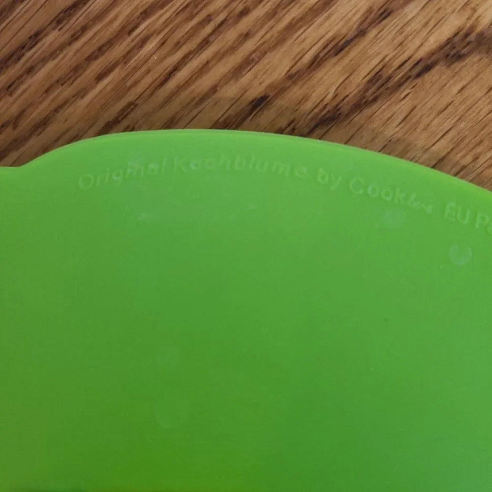 Kochblume TWO Silicone Bowl Pot Lid Covers Spill Stopper Cooking Tool Flower
